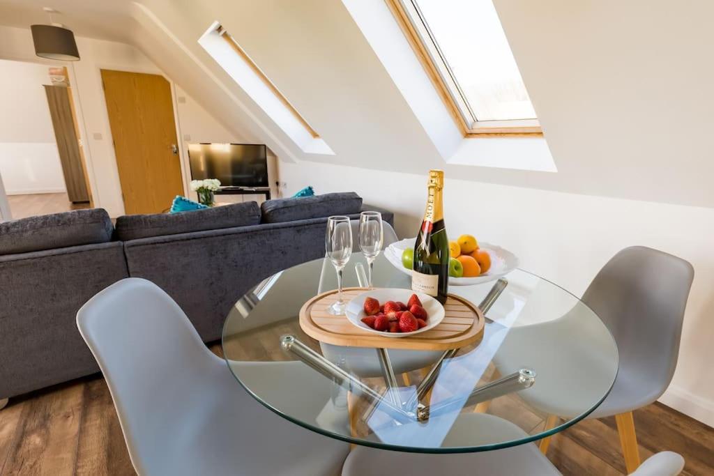 Tm - Rana Court 1 Bedroom Apartment With Balcony Oxford Buitenkant foto