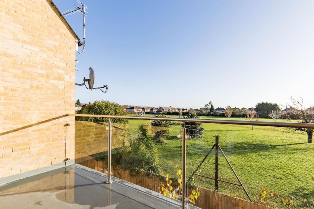 Tm - Rana Court 1 Bedroom Apartment With Balcony Oxford Buitenkant foto
